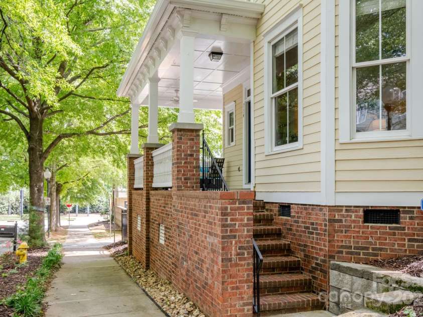 734 10th Street, Charlotte, NC 28202.  MLS# CAR4240870, YatesRealty ID 15898. 