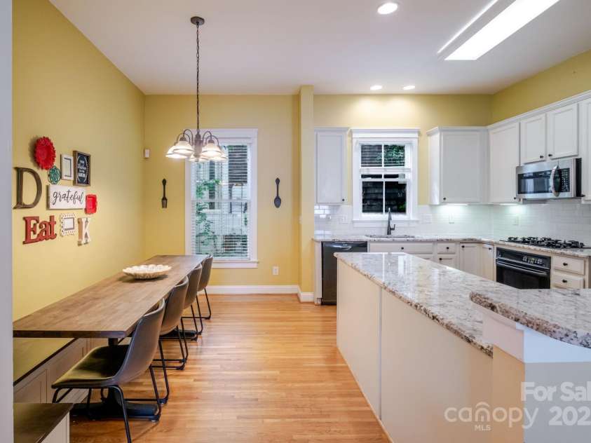 734 10th Street, Charlotte, NC 28202.  MLS# CAR4240870, YatesRealty ID 15898. 