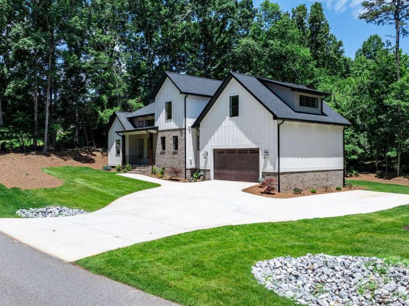 111 Greens Road, Granite Falls, NC 28630.  MLS# CAR4255784, YatesRealty ID 15899. 