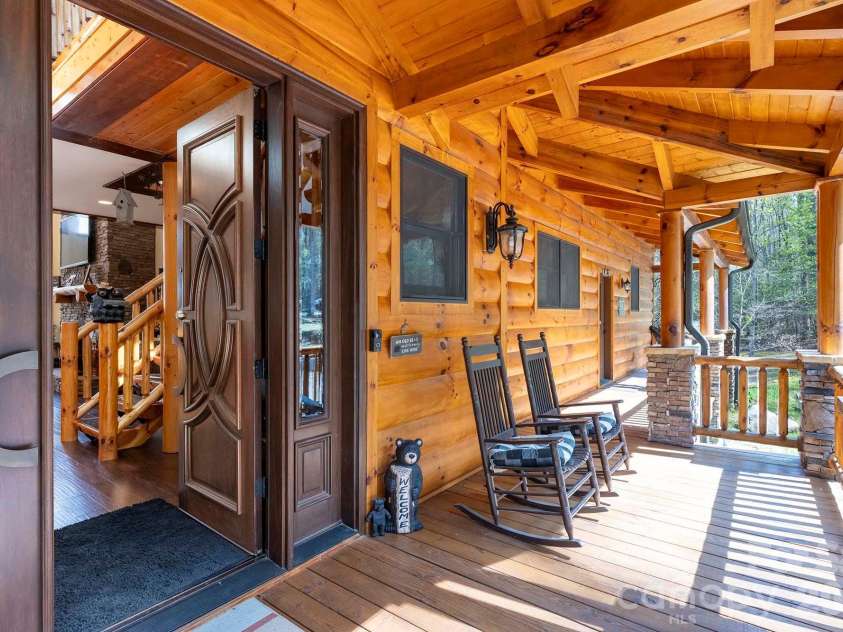 716 Peppervine Circle, Brevard, NC 28712.  MLS# CAR4374507, YatesRealty ID 15899. 