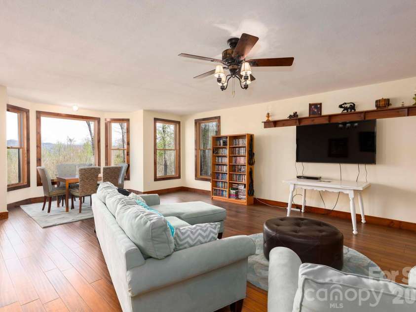 716 Peppervine Circle, Brevard, NC 28712.  MLS# CAR4374507, YatesRealty ID 15899. 