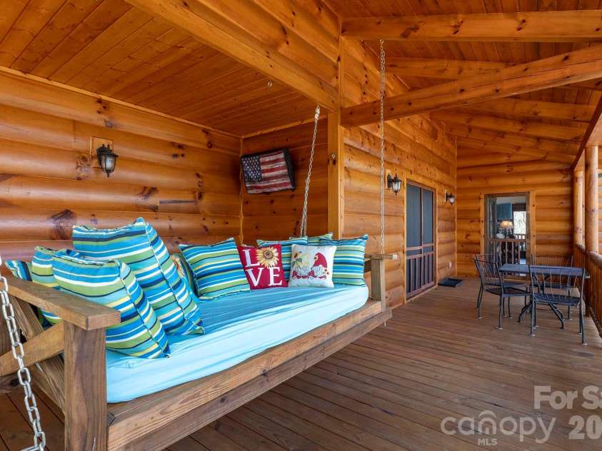 716 Peppervine Circle, Brevard, NC 28712.  MLS# CAR4374507, YatesRealty ID 15899. 