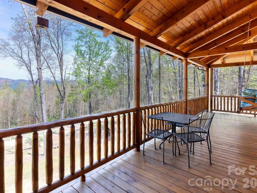 716 Peppervine Circle, Brevard, NC 28712.  MLS# CAR4374507, YatesRealty ID 15899. 