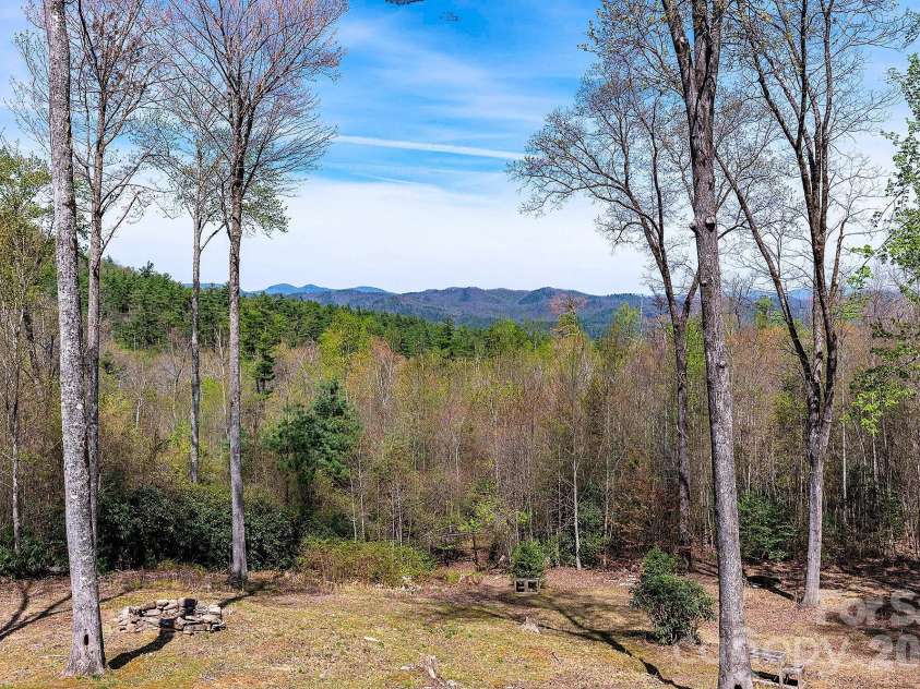 716 Peppervine Circle, Brevard, NC 28712.  MLS# CAR4374507, YatesRealty ID 15899. 