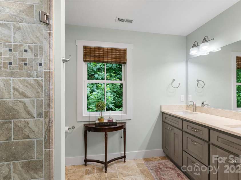 144 Golf Course Road, Waynesville, NC 28786.  MLS# CAR4164891, YatesRealty ID 159. 