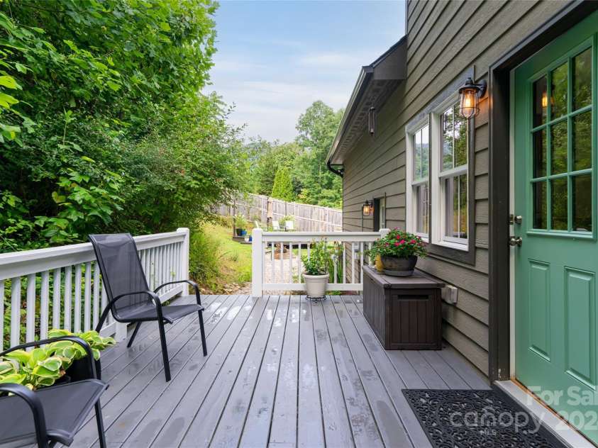 144 Golf Course Road, Waynesville, NC 28786.  MLS# CAR4164891, YatesRealty ID 159. 