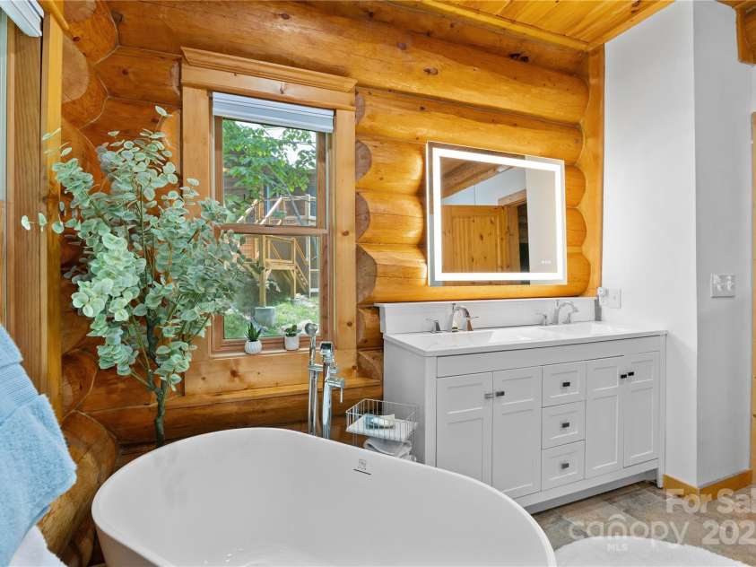 205 Chestnut Village, Mars Hill, NC 28754.  MLS# CAR4273023, YatesRealty ID 159. 