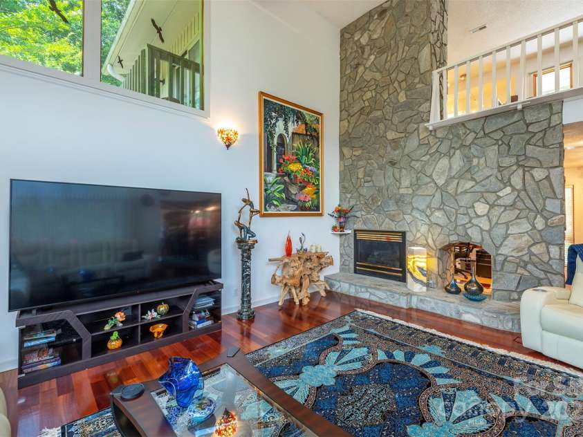 141 Courtland Court, Lake Lure, NC 28746.  MLS# CAR4274567, YatesRealty ID 1590. 