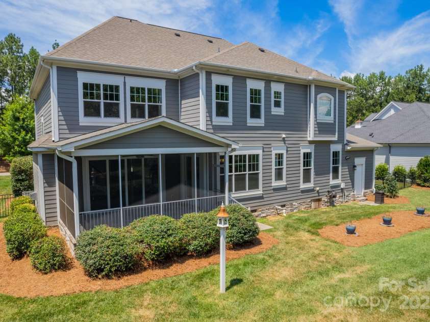 142 Tuscany Trail, Mooresville, NC 28117.  MLS# CAR4230822, YatesRealty ID 1590. Sit Back and Relax, Watch the Birds All Day!