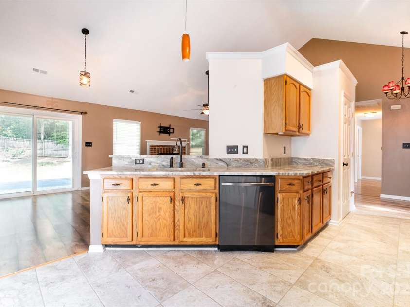 3505 Frostmoor Place, Charlotte, NC 28269.  MLS# CAR4259668, YatesRealty ID 15900. 