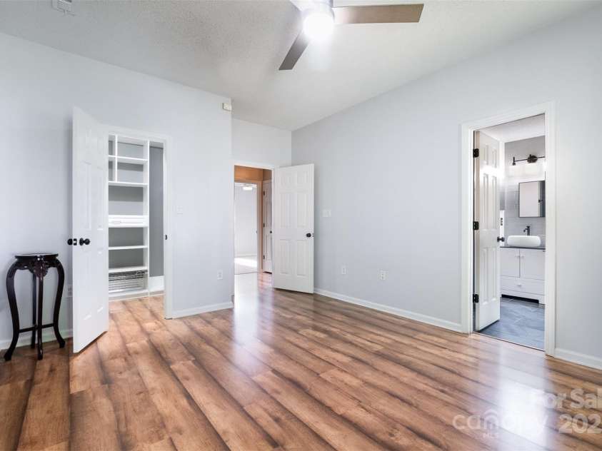 3505 Frostmoor Place, Charlotte, NC 28269.  MLS# CAR4259668, YatesRealty ID 15900. 