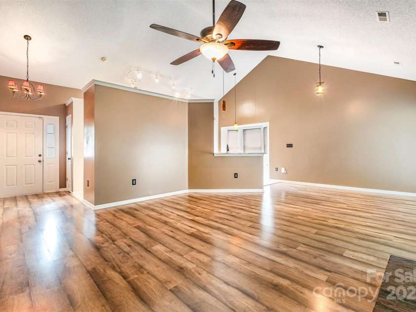 3505 Frostmoor Place, Charlotte, NC 28269.  MLS# CAR4259668, YatesRealty ID 15900. 