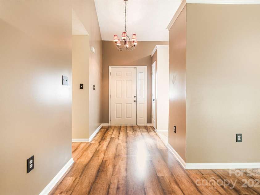 3505 Frostmoor Place, Charlotte, NC 28269.  MLS# CAR4259668, YatesRealty ID 15900. 