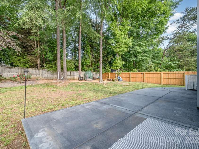 3505 Frostmoor Place, Charlotte, NC 28269.  MLS# CAR4259668, YatesRealty ID 15900. 