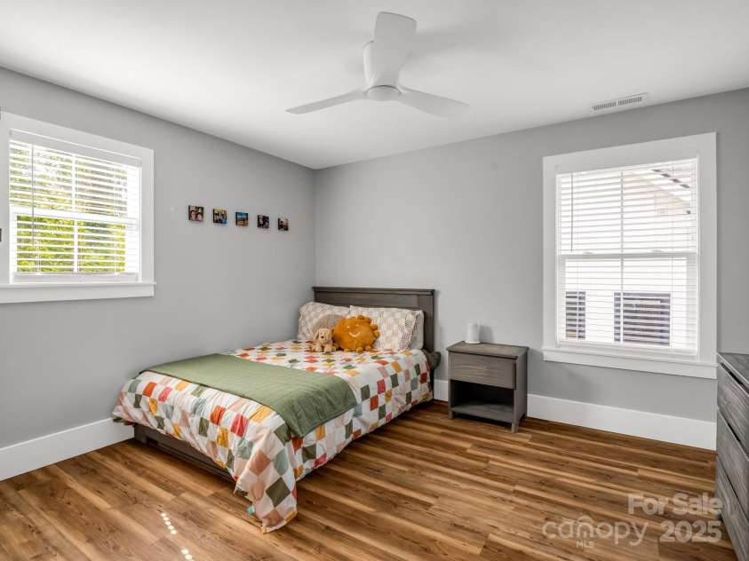 20 Phillip Lane, Arden, NC 28704.  MLS# CAR4259967, YatesRealty ID 15901. 