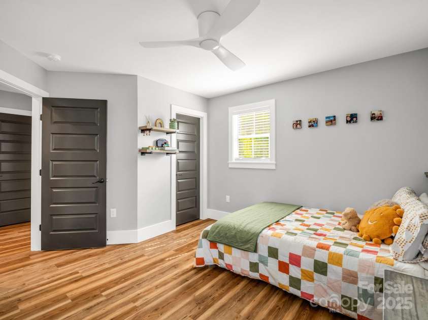 20 Phillip Lane, Arden, NC 28704.  MLS# CAR4259967, YatesRealty ID 15901. 