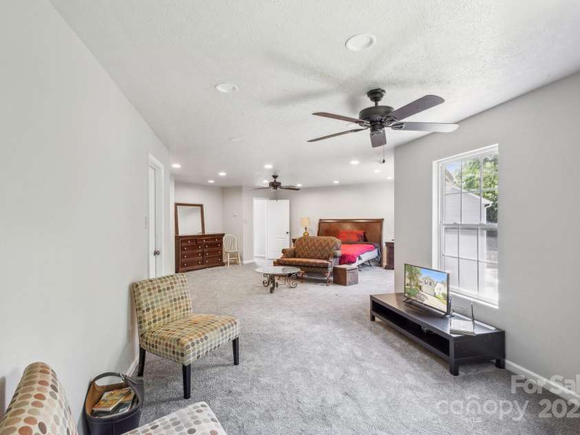 5611 Hammermill Drive, Harrisburg, NC 28075.  MLS# CAR4247140, YatesRealty ID 15902. 