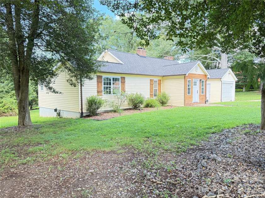 1442 Lee Pearson Road, Lenoir, NC 28645.  MLS# CAR4374752, YatesRealty ID 15903. 