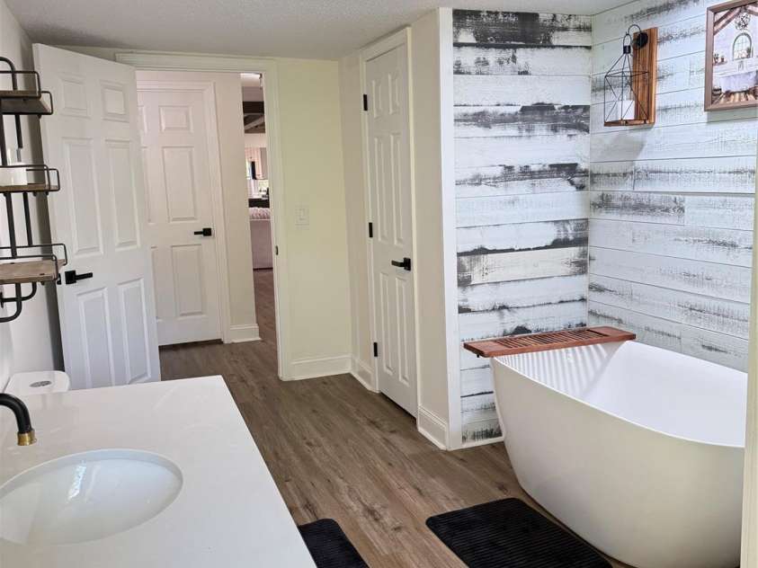 1442 Lee Pearson Road, Lenoir, NC 28645.  MLS# CAR4374752, YatesRealty ID 15903. Hall Bath