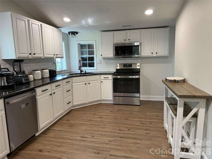 1442 Lee Pearson Road, Lenoir, NC 28645.  MLS# CAR4374752, YatesRealty ID 15903. Kitchen
