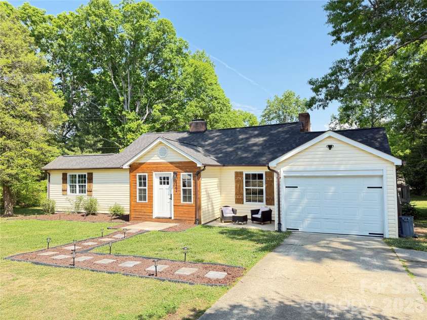 1442 Lee Pearson Road, Lenoir, NC 28645.  MLS# CAR4374752, YatesRealty ID 15903. Street View