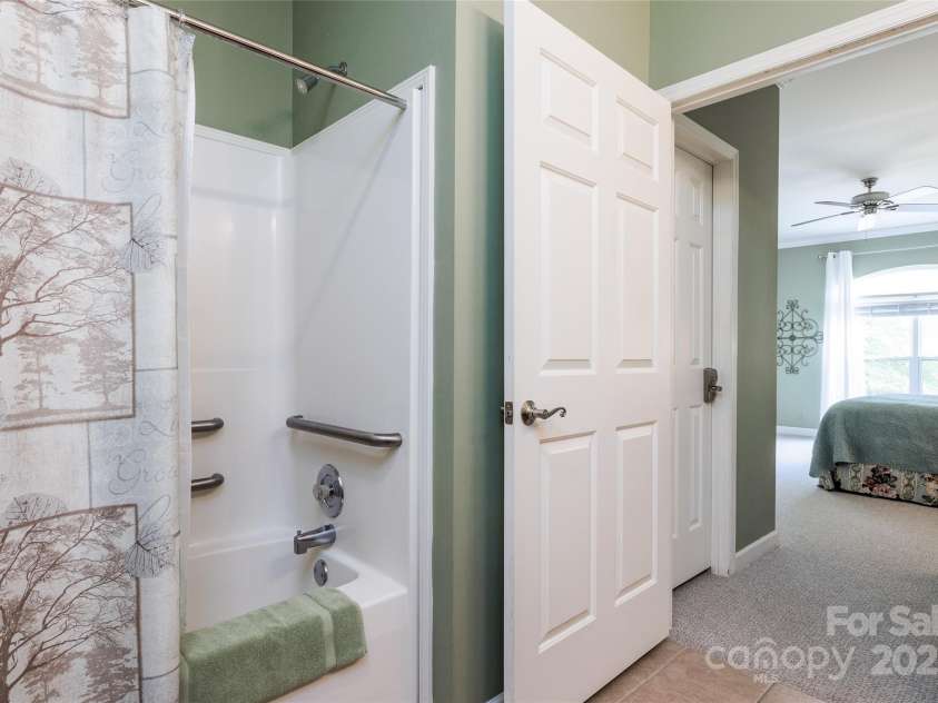 30 Lower Tanglewood Road, Lake Toxaway, NC 28747.  MLS# CAR4176732, YatesRealty ID 15904. 