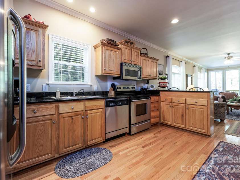 30 Lower Tanglewood Road, Lake Toxaway, NC 28747.  MLS# CAR4176732, YatesRealty ID 15904. All kitchen ware included