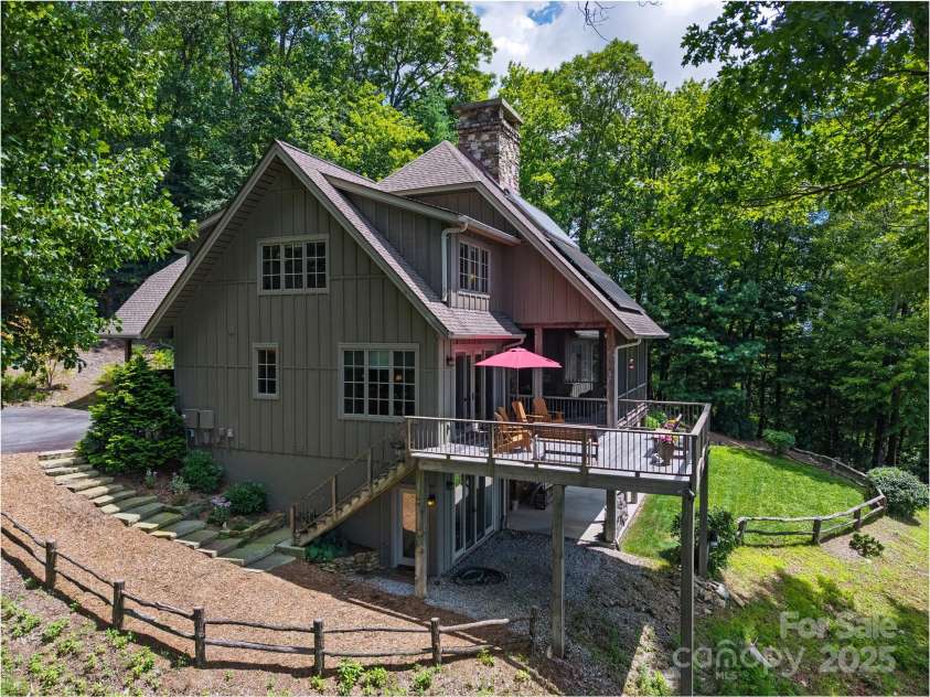 315 Jocassee Trail, Sapphire, NC 28774.  MLS# CAR4237520, YatesRealty ID 15906. 