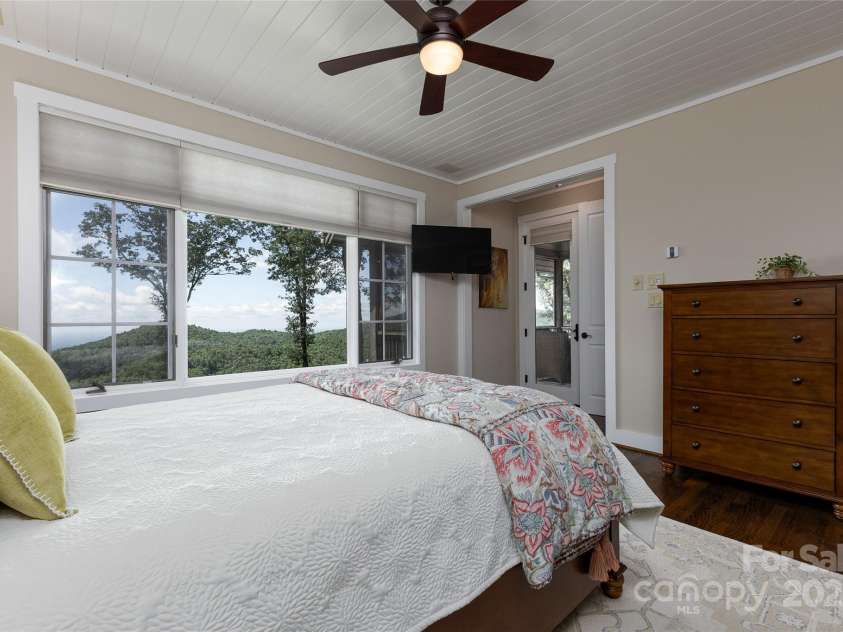 315 Jocassee Trail, Sapphire, NC 28774.  MLS# CAR4237520, YatesRealty ID 15906. 