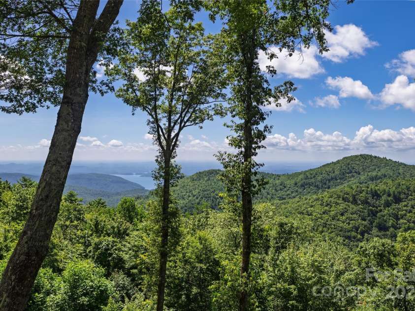 315 Jocassee Trail, Sapphire, NC 28774.  MLS# CAR4237520, YatesRealty ID 15906. 