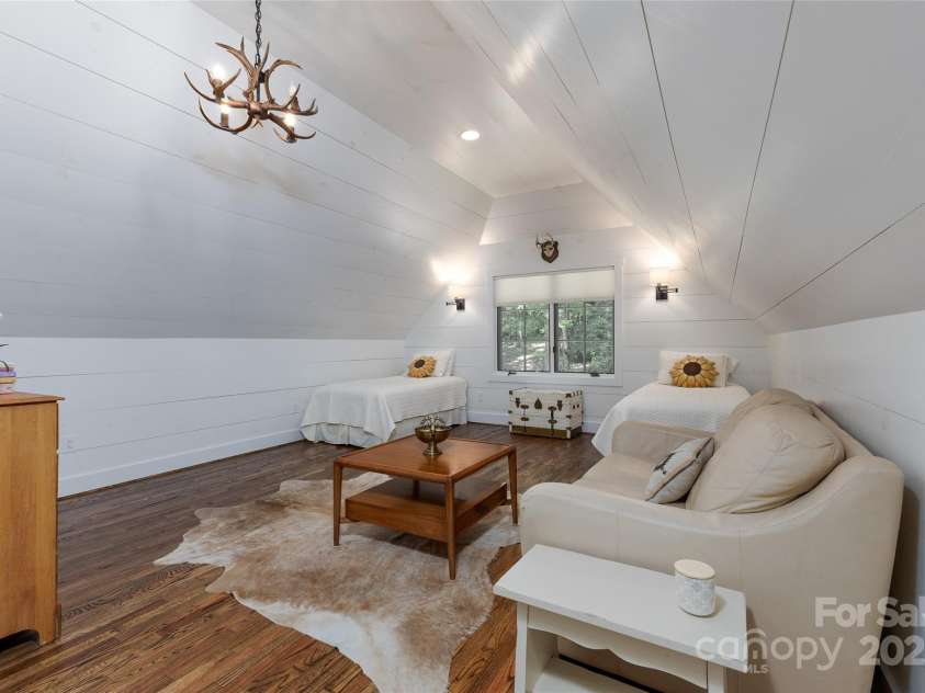315 Jocassee Trail, Sapphire, NC 28774.  MLS# CAR4237520, YatesRealty ID 15906. 