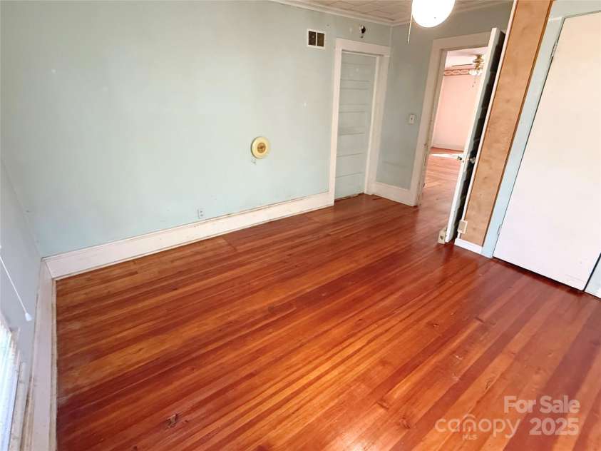 125 Hunter Street, Salisbury, NC 28144.  MLS# CAR4258864, YatesRealty ID 15907. 