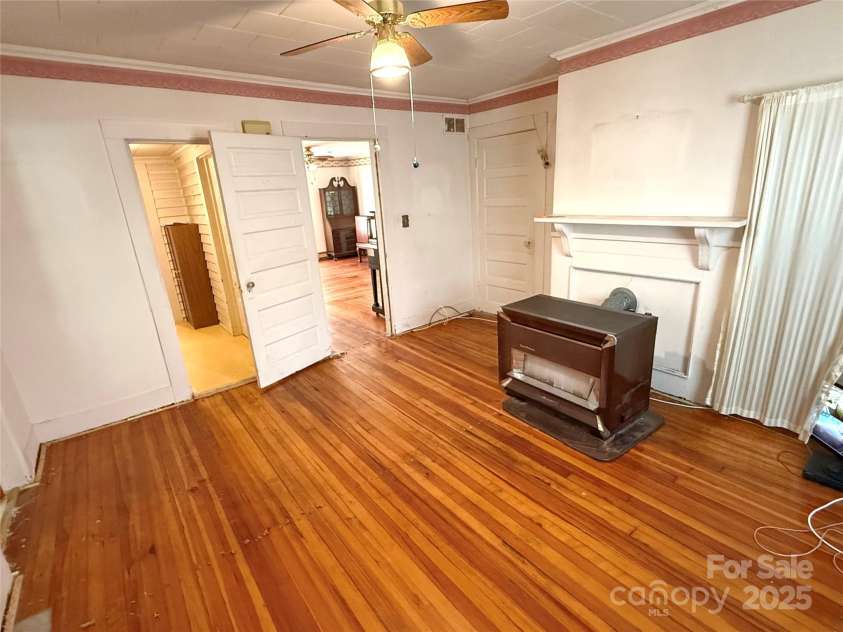 125 Hunter Street, Salisbury, NC 28144.  MLS# CAR4258864, YatesRealty ID 15907. 