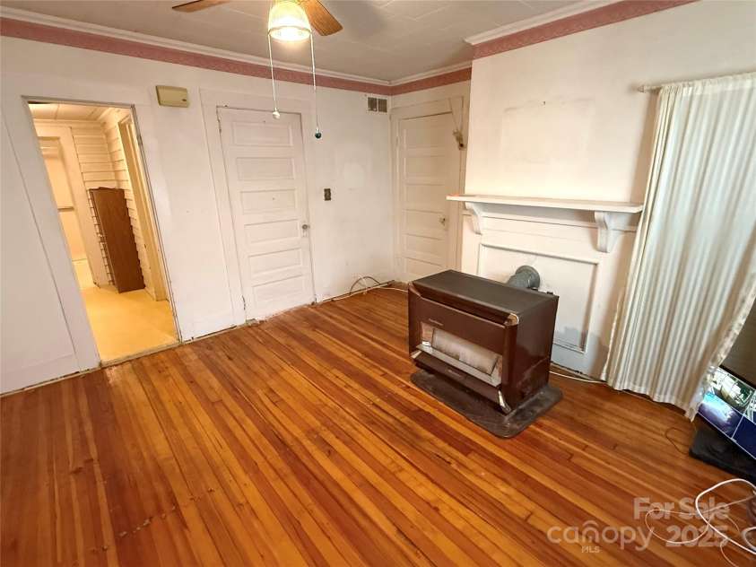 125 Hunter Street, Salisbury, NC 28144.  MLS# CAR4258864, YatesRealty ID 15907. 