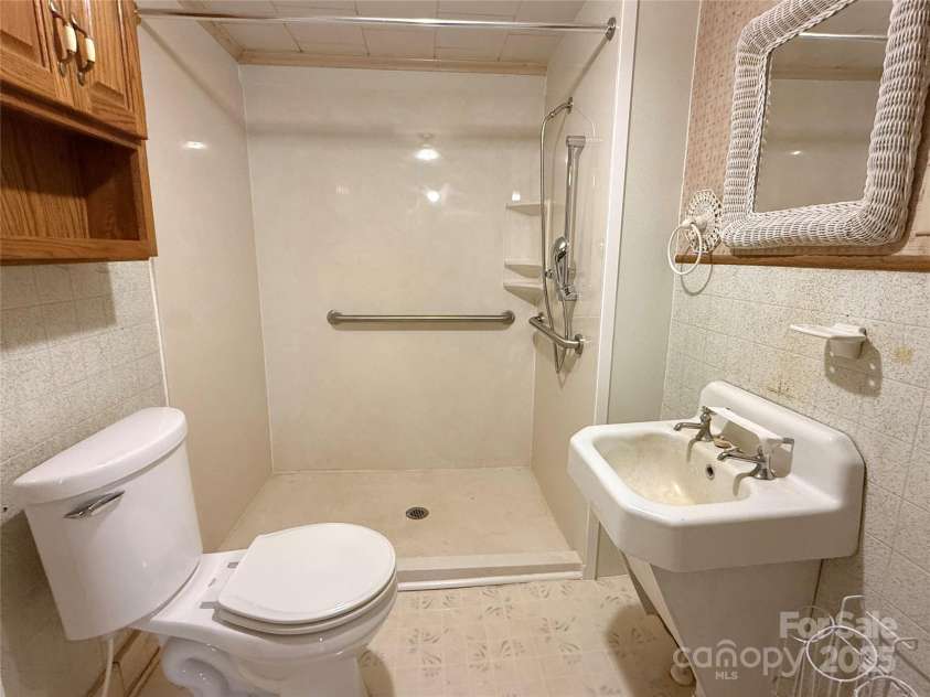 125 Hunter Street, Salisbury, NC 28144.  MLS# CAR4258864, YatesRealty ID 15907. 