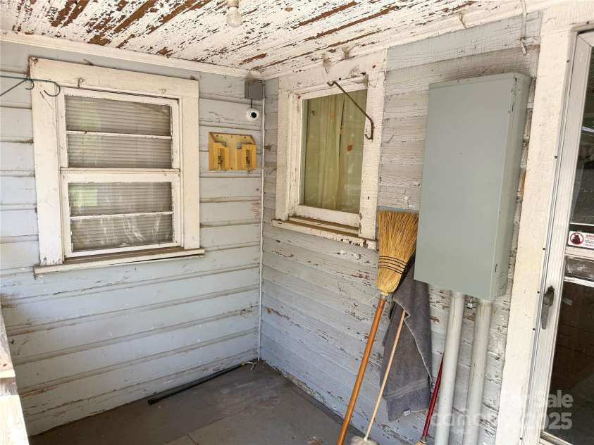 125 Hunter Street, Salisbury, NC 28144.  MLS# CAR4258864, YatesRealty ID 15907. 