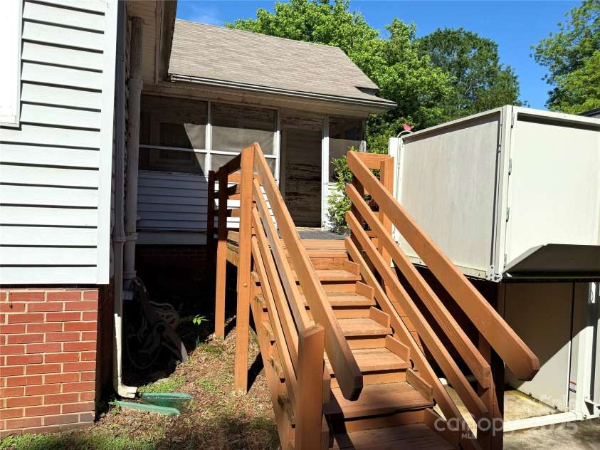 125 Hunter Street, Salisbury, NC 28144.  MLS# CAR4258864, YatesRealty ID 15907. 