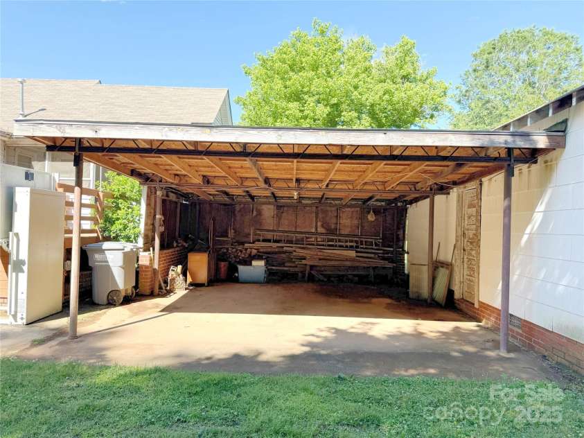 125 Hunter Street, Salisbury, NC 28144.  MLS# CAR4258864, YatesRealty ID 15907. 