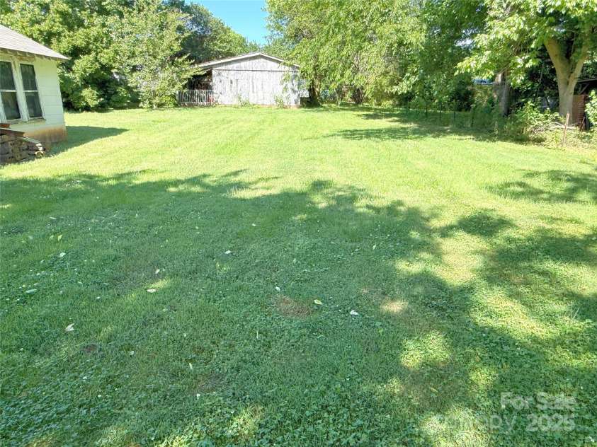 125 Hunter Street, Salisbury, NC 28144.  MLS# CAR4258864, YatesRealty ID 15907. 