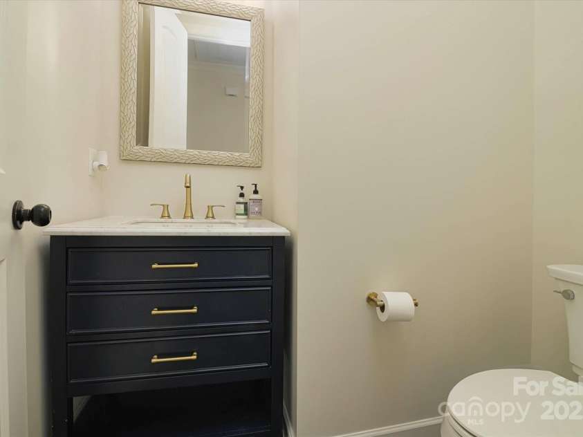 1495 Imperial Court, York, SC 29745.  MLS# CAR4241935, YatesRealty ID 15908. Half bath