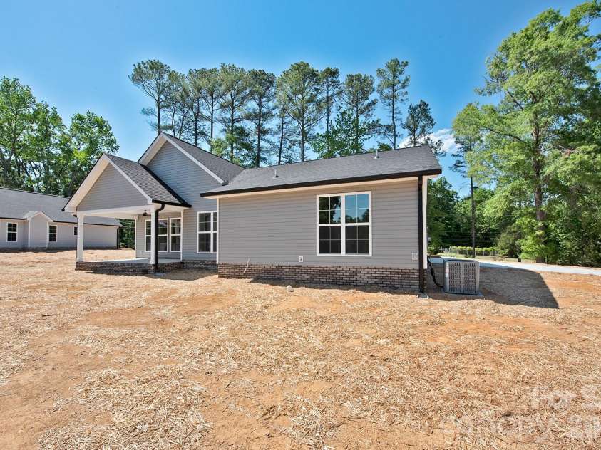 586 Wilhelm Place, Concord, NC 28025.  MLS# CAR4374931, YatesRealty ID 15909. 