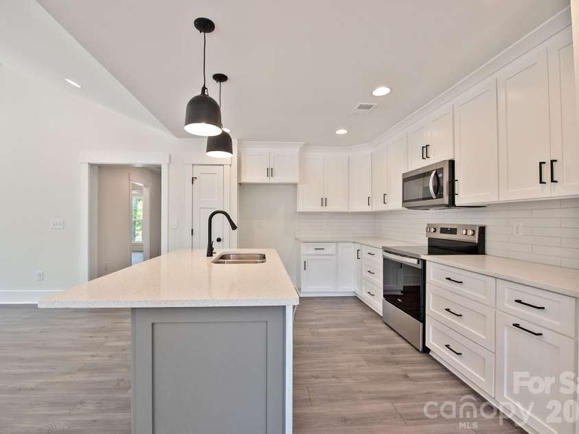 586 Wilhelm Place, Concord, NC 28025.  MLS# CAR4374931, YatesRealty ID 15909. 