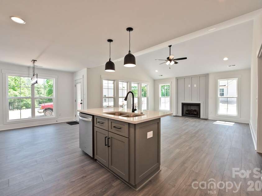 586 Wilhelm Place, Concord, NC 28025.  MLS# CAR4374931, YatesRealty ID 15909. 