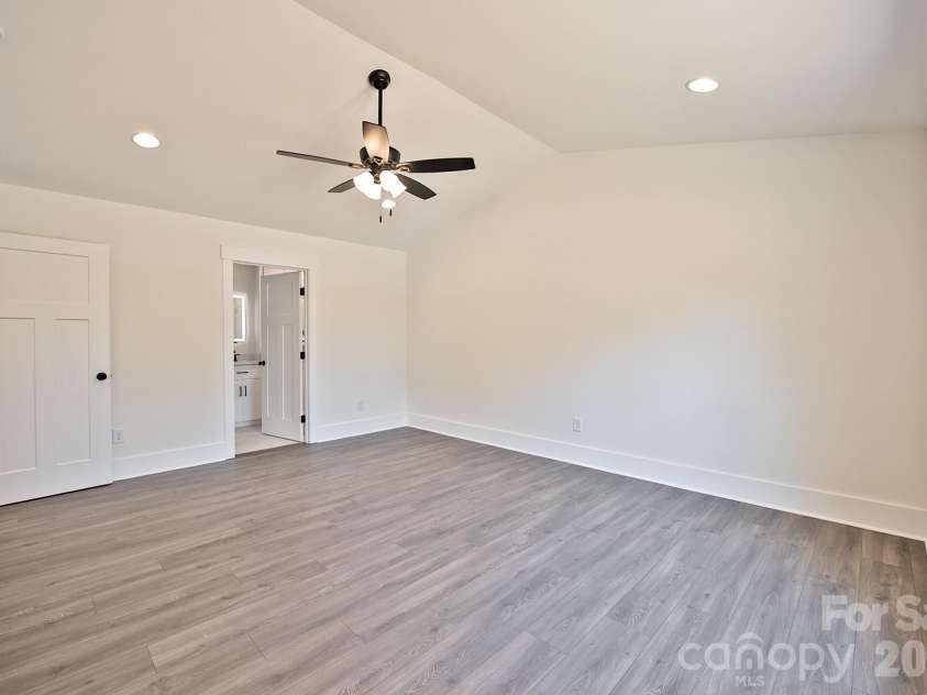 586 Wilhelm Place, Concord, NC 28025.  MLS# CAR4374931, YatesRealty ID 15909. 