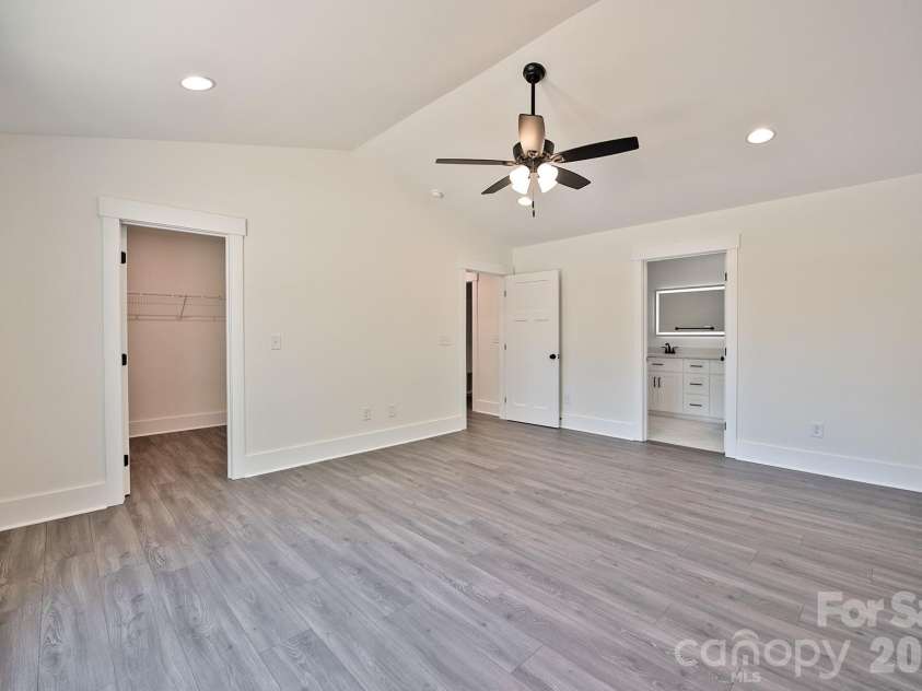 586 Wilhelm Place, Concord, NC 28025.  MLS# CAR4374931, YatesRealty ID 15909. 