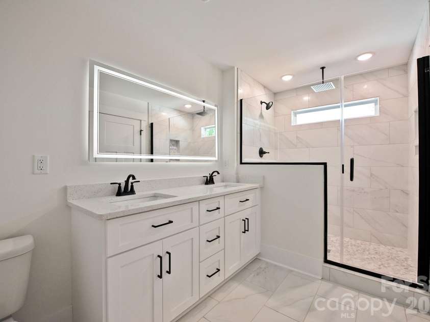 586 Wilhelm Place, Concord, NC 28025.  MLS# CAR4374931, YatesRealty ID 15909. 