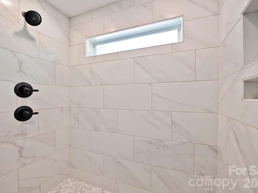 586 Wilhelm Place, Concord, NC 28025.  MLS# CAR4374931, YatesRealty ID 15909. 