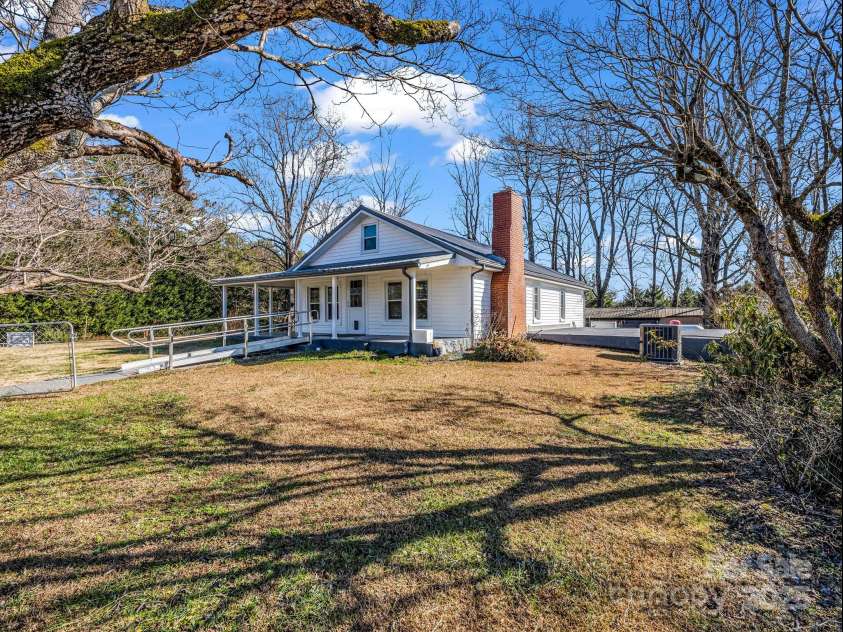 620 Smith Waldrop Road, Columbus, NC 28722.  MLS# CAR4209729, YatesRealty ID 15909. Front view of main home