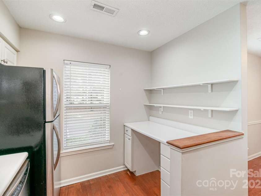 3610 Melrose Cottage Drive, Matthews, NC 28105.  MLS# CAR4223491, YatesRealty ID 1591. Kitchen