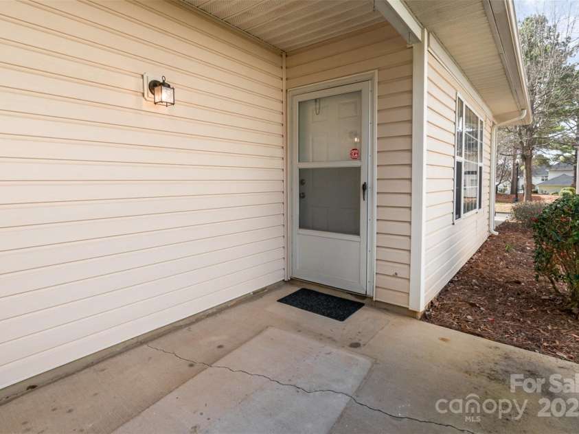 3610 Melrose Cottage Drive, Matthews, NC 28105.  MLS# CAR4223491, YatesRealty ID 1591. Patio